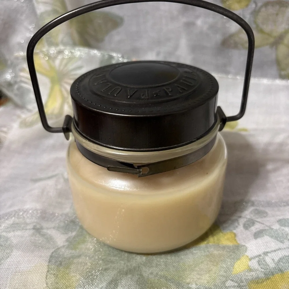 NEW Paula Deen Crème Brûlée Scented Candle Single Wick 8 OZ Label Missing‎